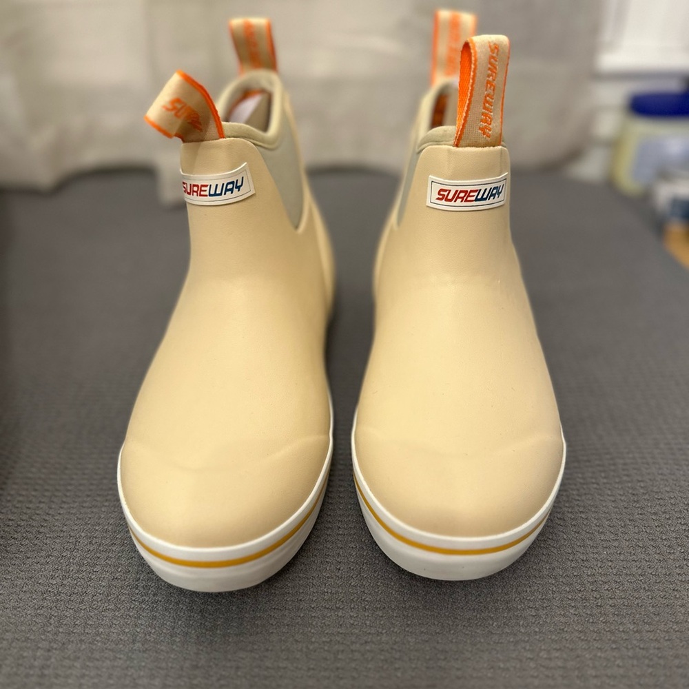 Sureway Beige and Orange Pull-On Rain Boots WATERPROOF Men’s 5/Women’s 7 - Picture 2 of 12